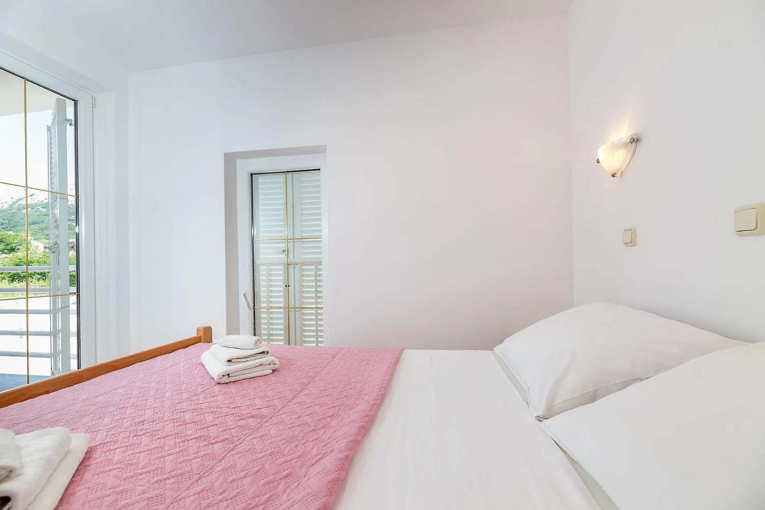 Apartment Moderne Unterkunft Nur 450 Meter Zum Meer Baska