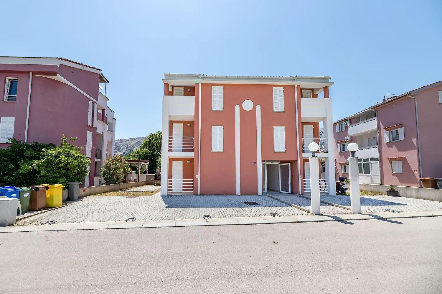 Apartment Moderne Unterkunft Nur 450 Meter Zum Meer Baska  Croatia