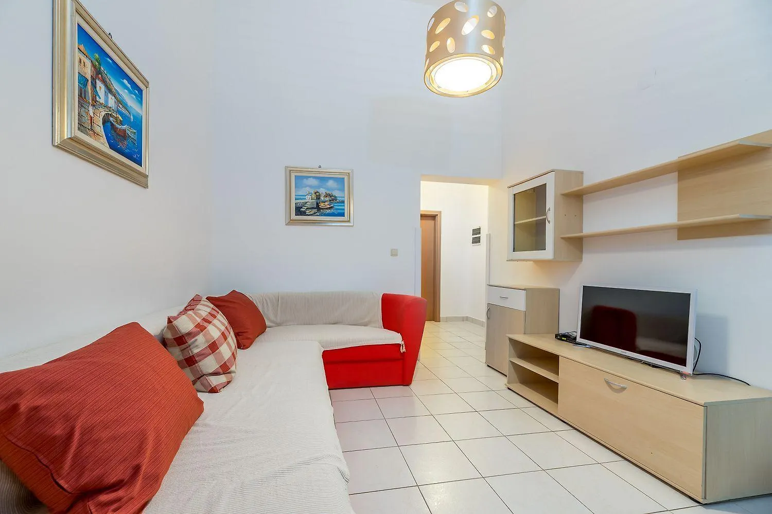 Moderne Unterkunft Nur 450 Meter Zum Meer Baska  Baska (Krk)