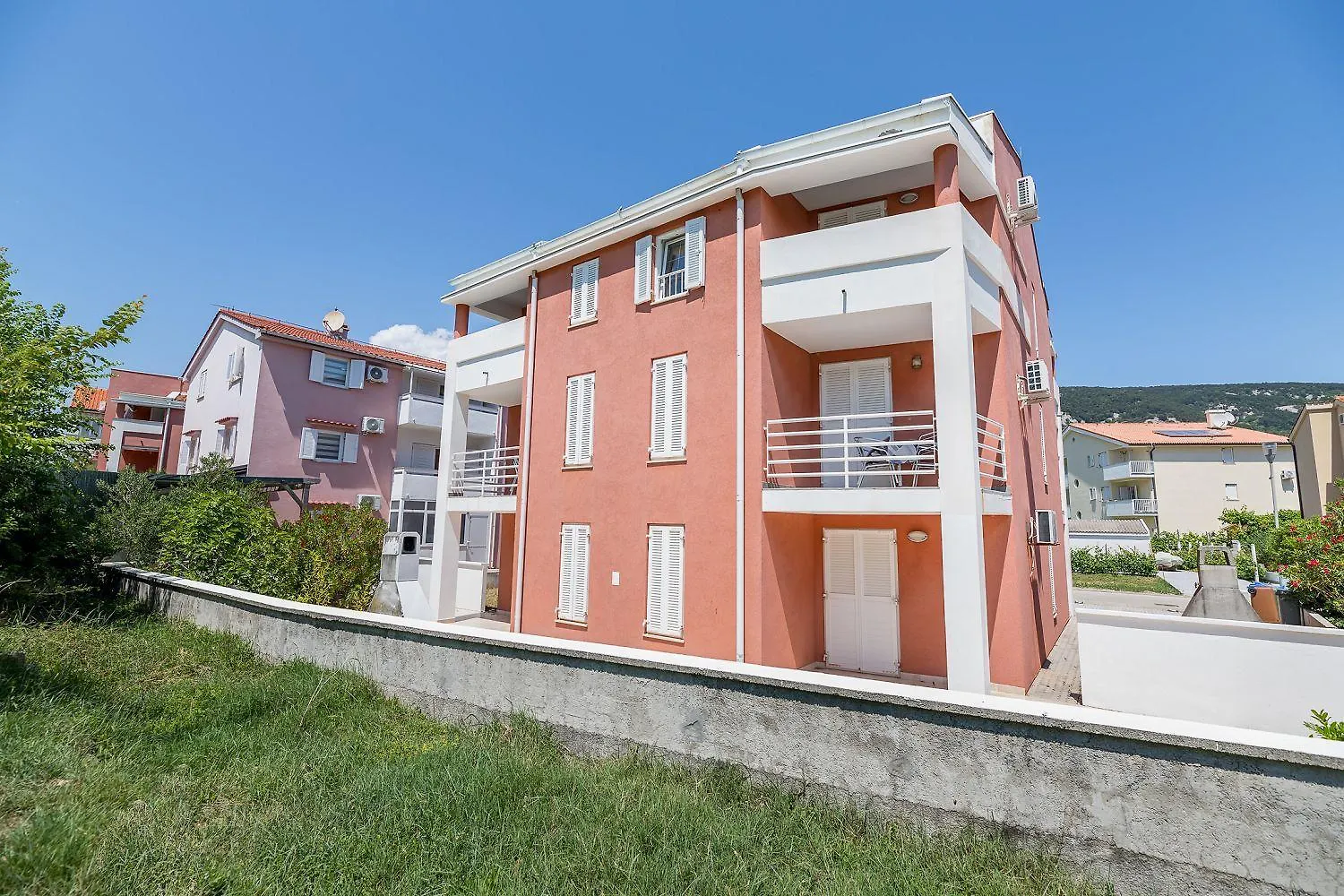 Moderne Unterkunft Nur 450 Meter Zum Meer Baska  Apartment